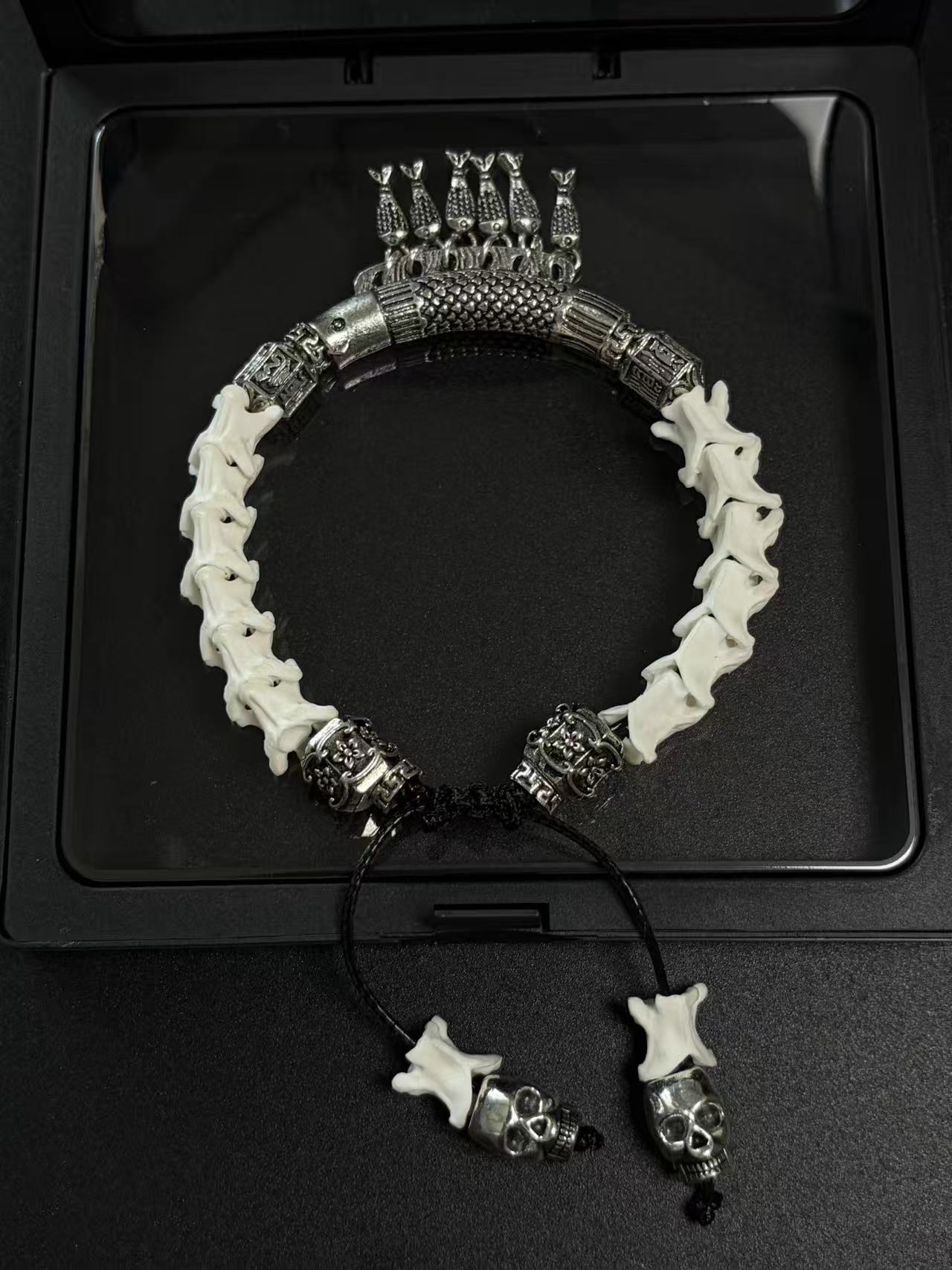 Real Snake Bone Bracelet – Skull Charm, Fish Scale Centerpiece & Bone Bead Gothic Dark Style