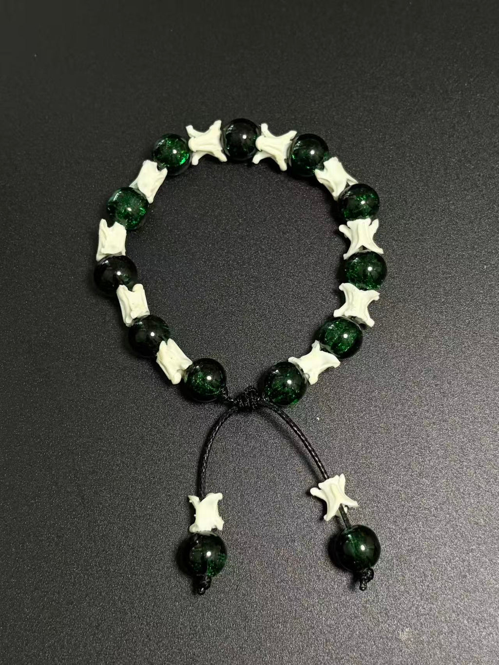 Real Snake Bone Bracelet – Dark Green Crackle Glass Beads & Vertebrae Spacers | Natural Jade-Like Finish