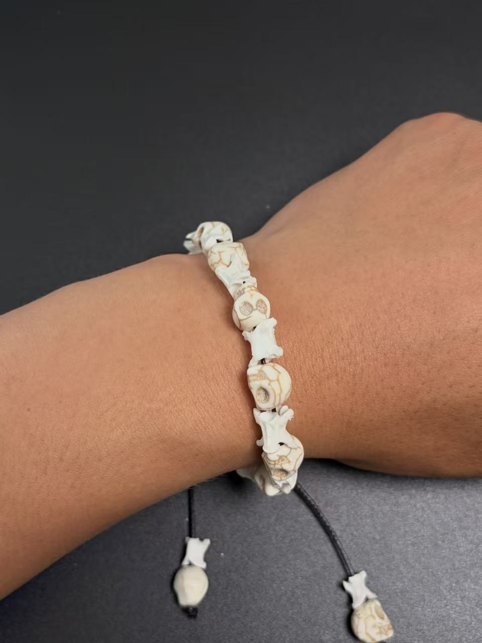 Real Snake Bone Bracelet – White Howlite Skull Beads & Vertebrae Spacers | All-White Gothic Dark Style