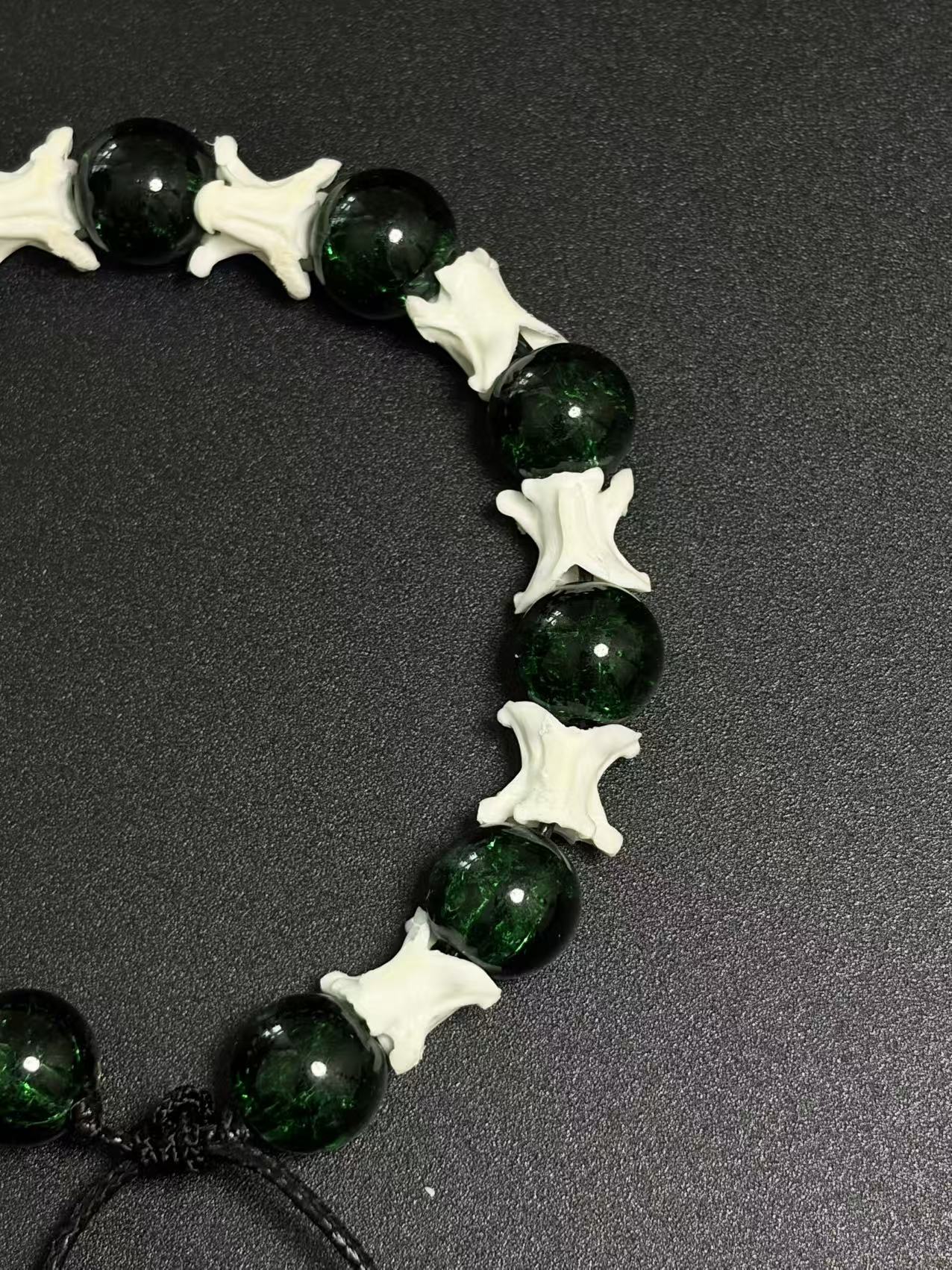Real Snake Bone Bracelet – Dark Green Crackle Glass Beads & Vertebrae Spacers | Natural Jade-Like Finish