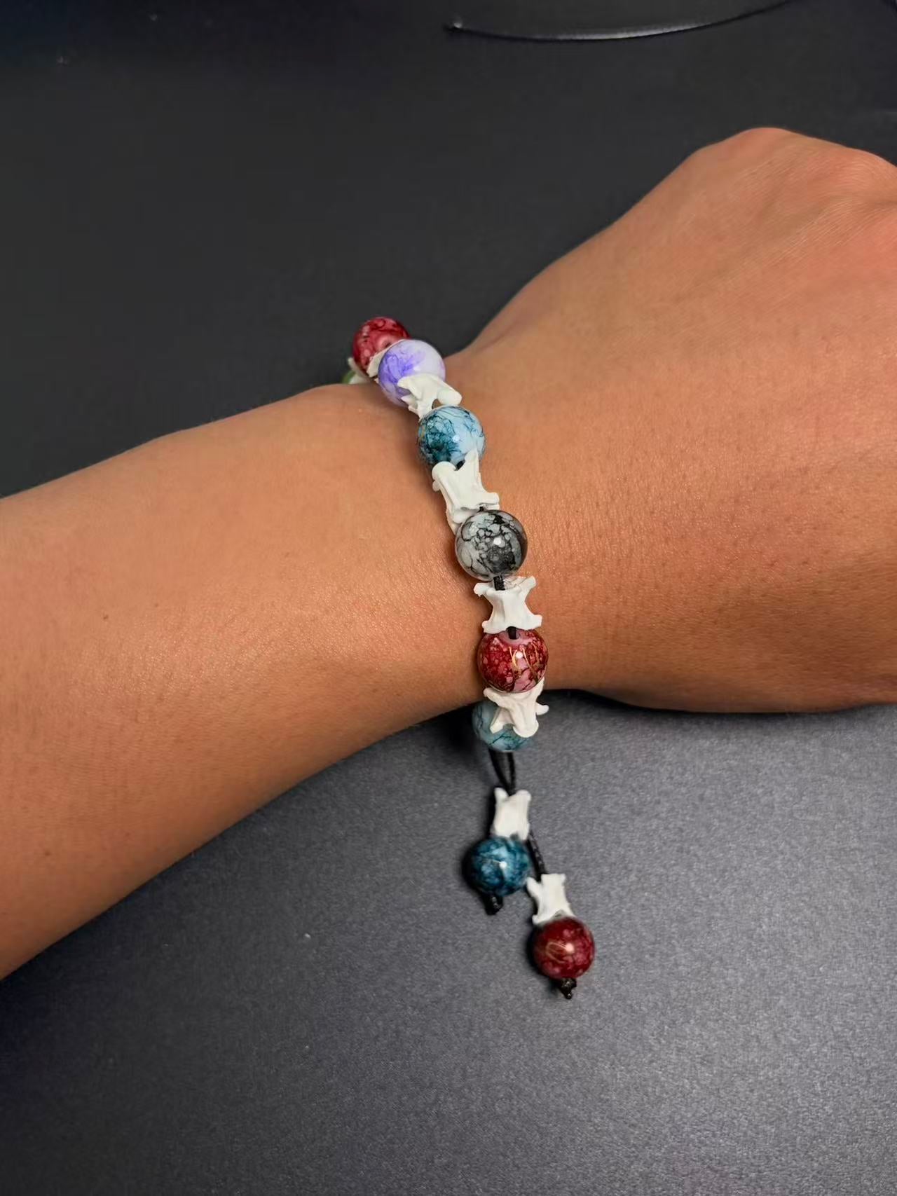 Real Snake Bone Bracelet – Seven Color Crackle Glass Beads & Vertebrae Spacers | Chakra Rainbow Dark Style