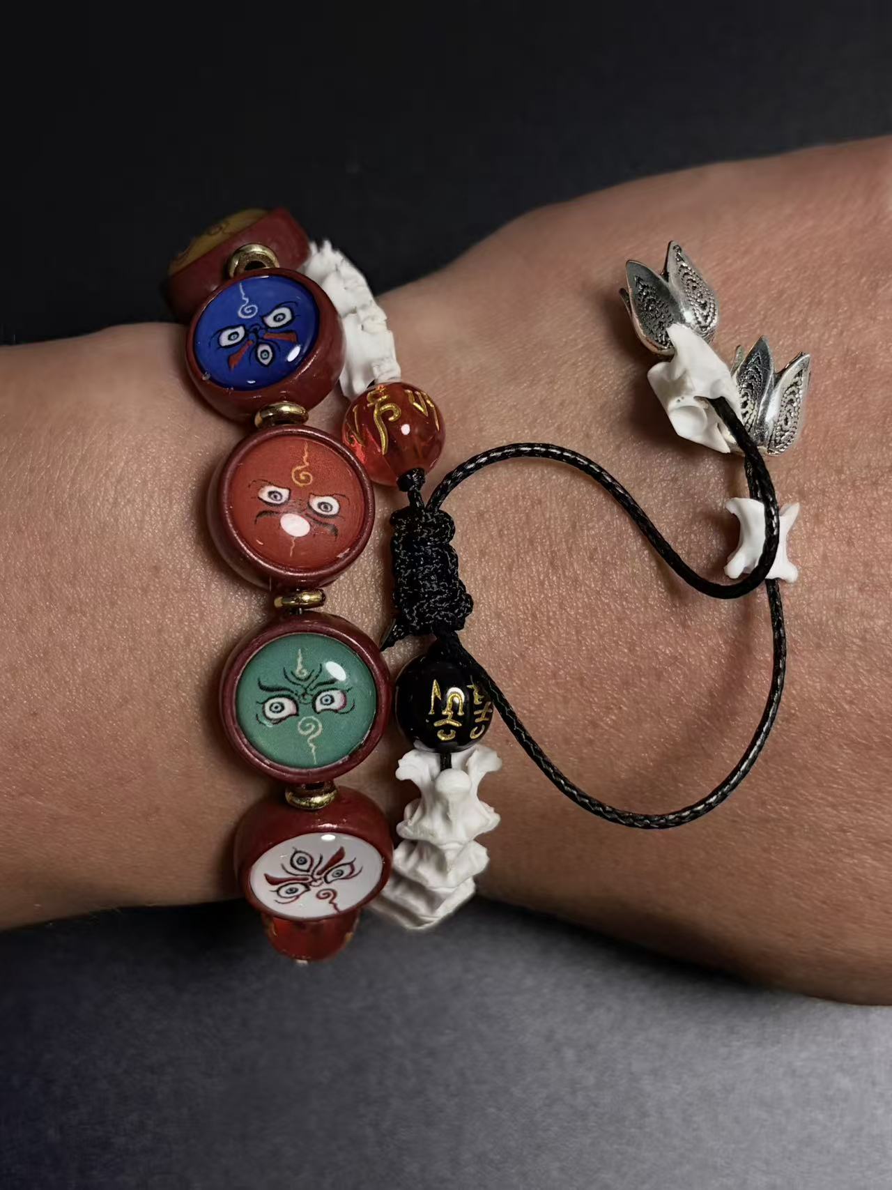 Real Snake Bone Bracelet – Five Wealth Gods Thangka Hand-Painted Disc Beads, Five Colors & Silver Butterfly Charm | Tibetan Fortune Jewelry