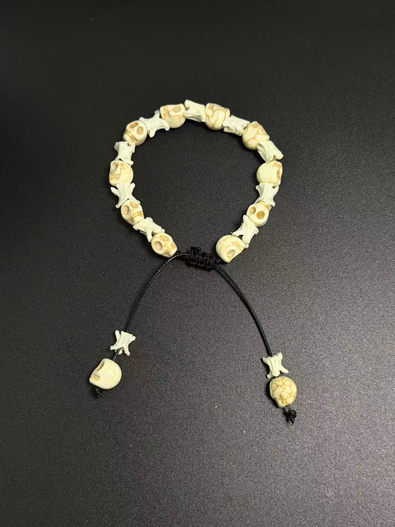 Real Snake Bone Bracelet – White Howlite Skull Beads & Vertebrae Spacers | All-White Gothic Dark Style