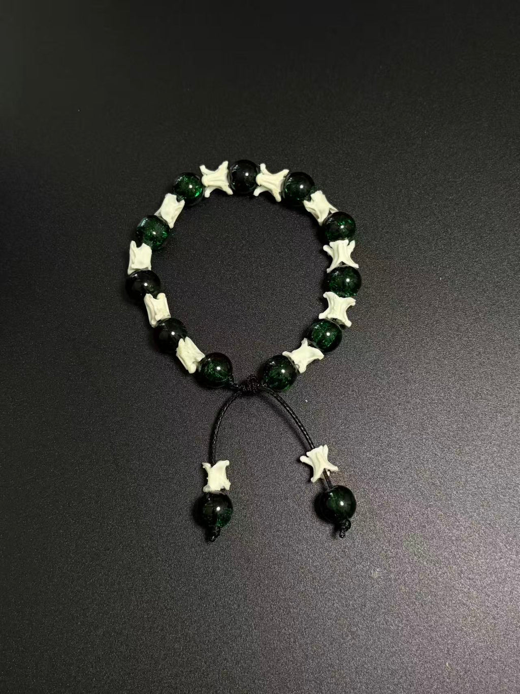 Real Snake Bone Bracelet – Dark Green Crackle Glass Beads & Vertebrae Spacers | Natural Jade-Like Finish
