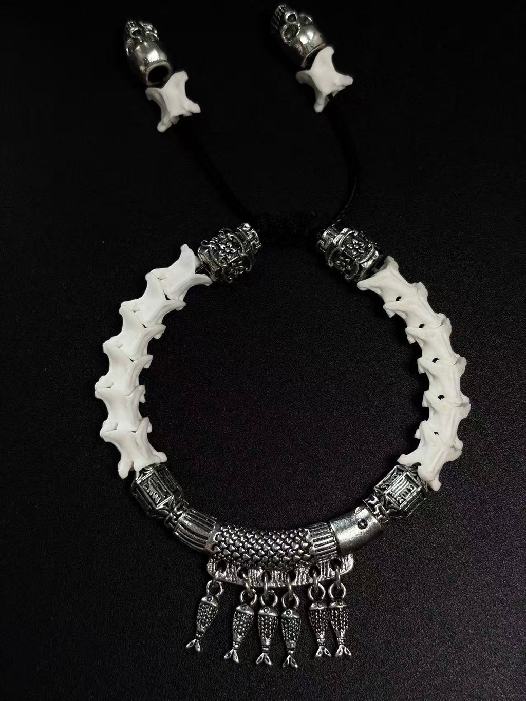 Real Snake Bone Bracelet – Skull Charm, Fish Scale Centerpiece & Bone Bead Gothic Dark Style
