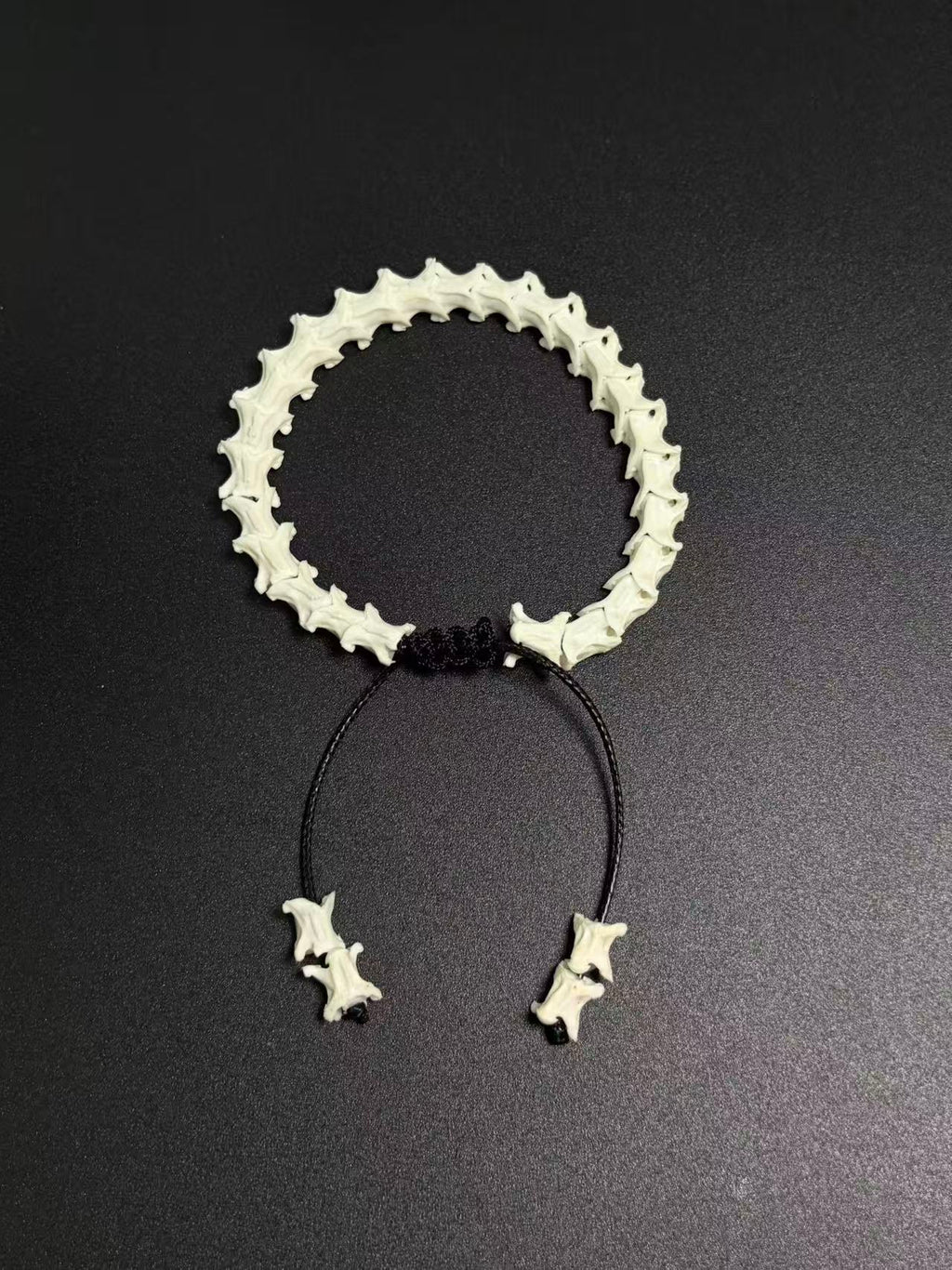 Real Snake Bone Bracelet – Pure Single Wrap Vertebrae Chain, No Beads, Bone Cord Tips | Raw Minimalist Dark Style