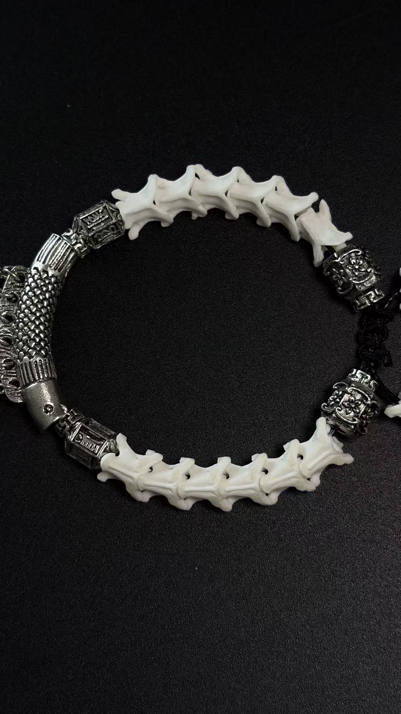 Real Snake Bone Bracelet – Skull Charm, Fish Scale Centerpiece & Bone Bead Gothic Dark Style