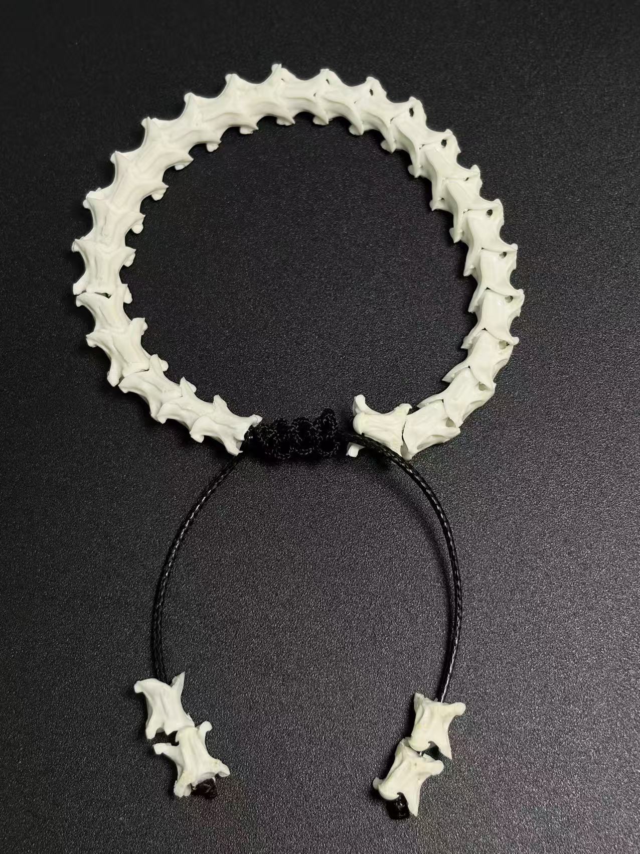 Real Snake Bone Bracelet – Pure Single Wrap Vertebrae Chain, No Beads, Bone Cord Tips | Raw Minimalist Dark Style