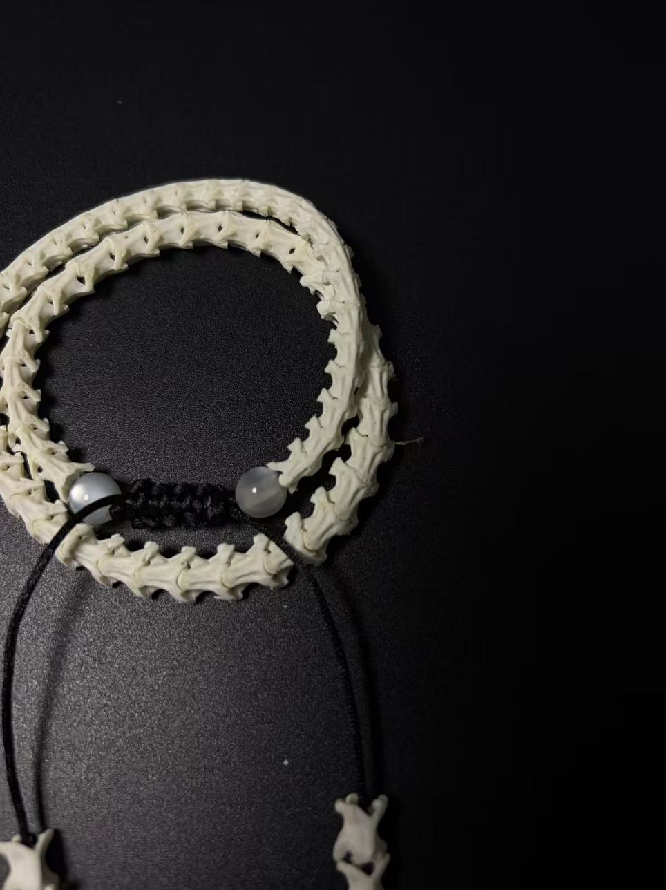 Real Snake Bone Wrap Bracelet – Pure Vertebrae Chain, Double Wrap Adjustable | Raw Dark Style